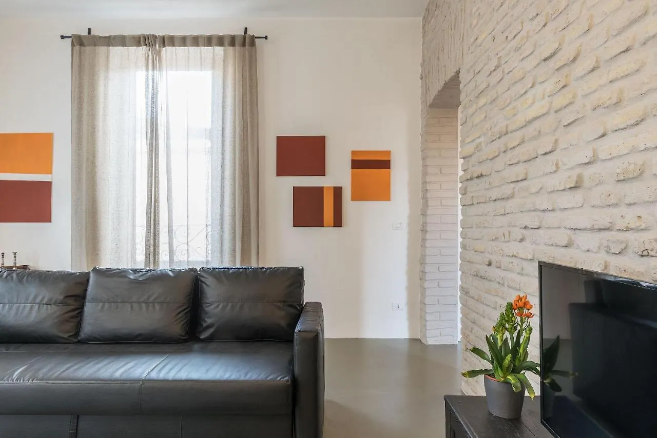 شقة روما  في Iflat Esquilino Industrial Loft 0*,  إيطاليا